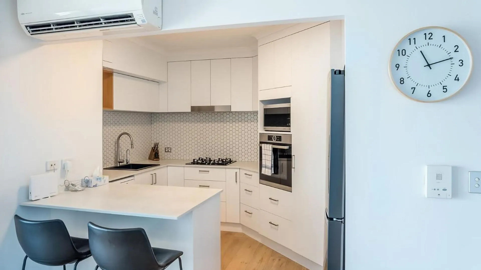 Apartment Stylish Central City Retreat With Pool Parking Brisbane