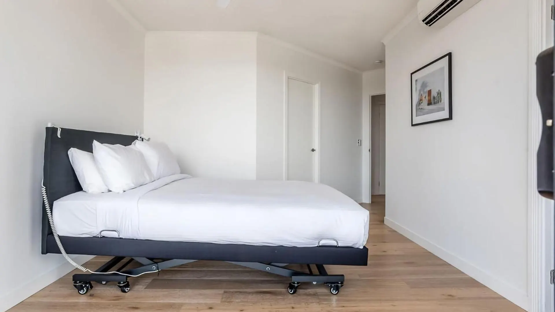 Stylish Central City Retreat With Pool Parking Brisbane